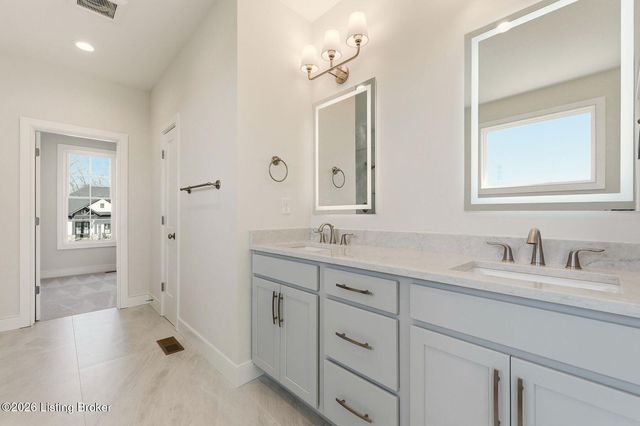 17614 Fox Spring Way, Louisville, KY 40245