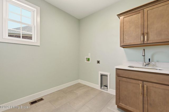 17614 Fox Spring Way, Louisville, KY 40245