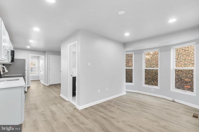 69 E SLOCUM ST, Philadelphia, PA 19119