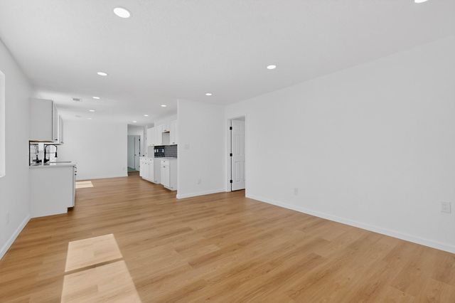 12008 Golden Gate Avenue NE, Albuquerque, NM 87111