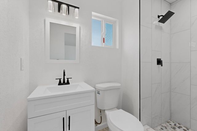 12008 Golden Gate Avenue NE, Albuquerque, NM 87111