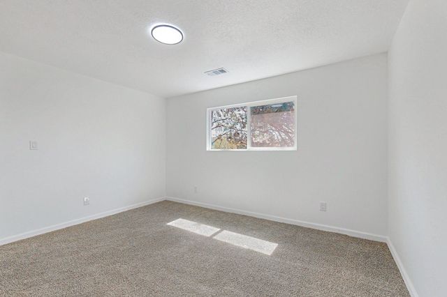 12008 Golden Gate Avenue NE, Albuquerque, NM 87111