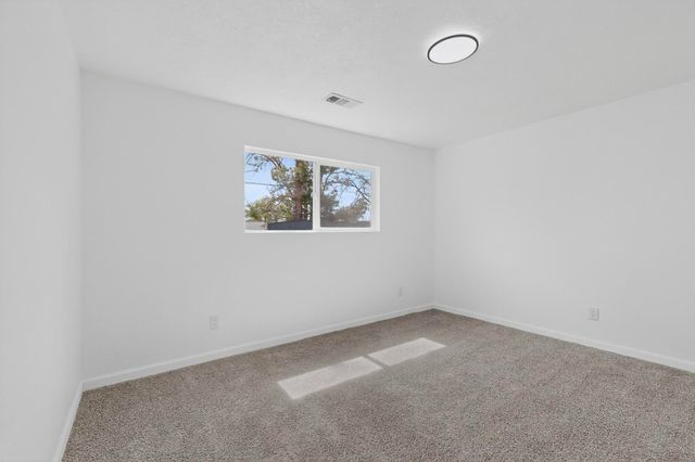 12008 Golden Gate Avenue NE, Albuquerque, NM 87111