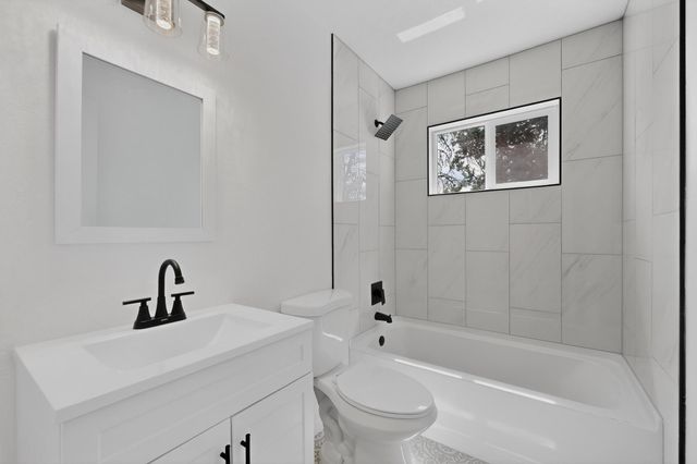 12008 Golden Gate Avenue NE, Albuquerque, NM 87111