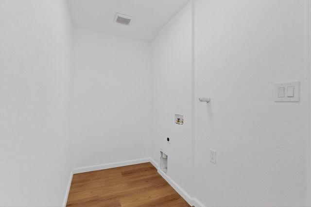 12008 Golden Gate Avenue NE, Albuquerque, NM 87111