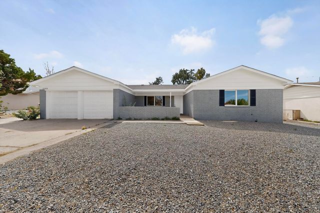 12008 Golden Gate Avenue NE, Albuquerque, NM 87111