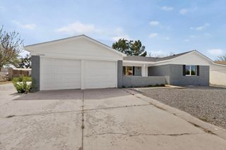 12008 Golden Gate Avenue NE, Albuquerque, NM 87111