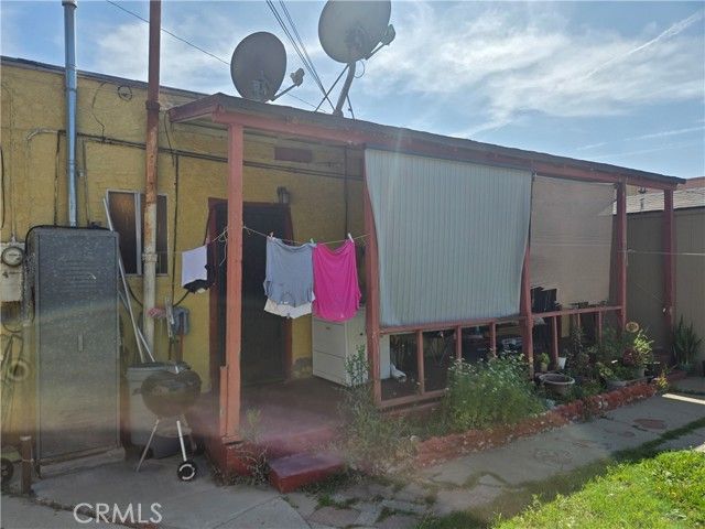 156 N Hicks, Los Angeles, CA 90063