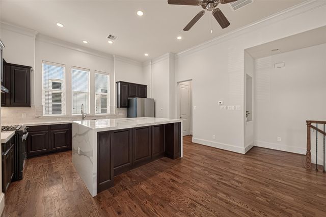 703 Live Oak Street, Houston, TX 77003
