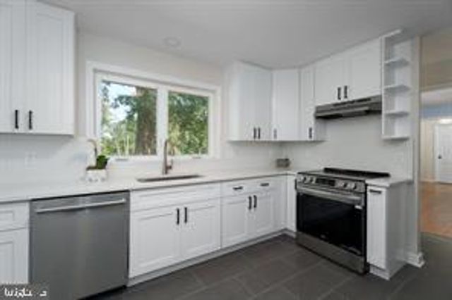 16 CHERRY BROOK DR, Princeton, NJ 08540