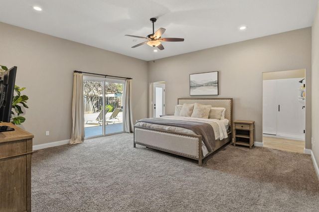 3224 Lakeshore Ct, Modesto, CA 95355