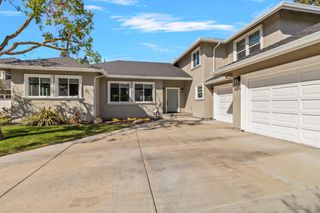 3224 Lakeshore Ct, Modesto, CA 95355