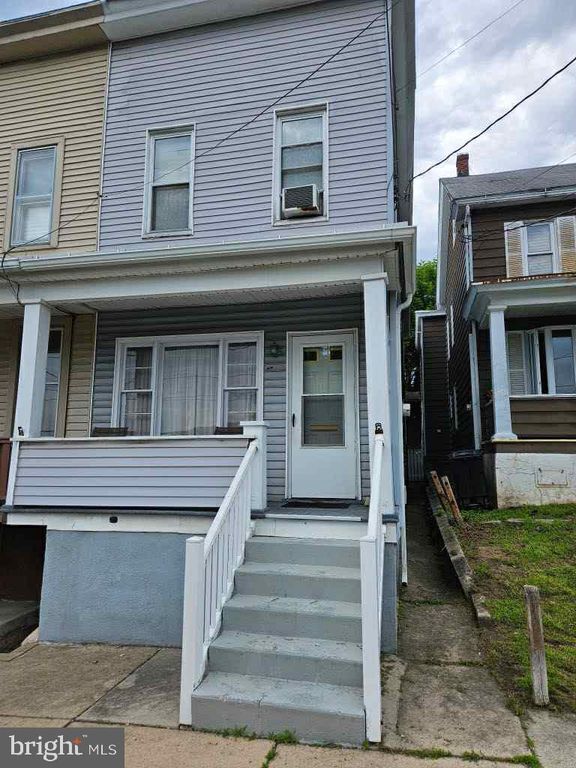 429 W WILLING ST, Tamaqua, PA 18252
