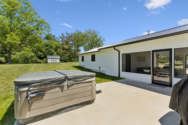 109 Indian Creek Rd, Hohenwald, TN 38462