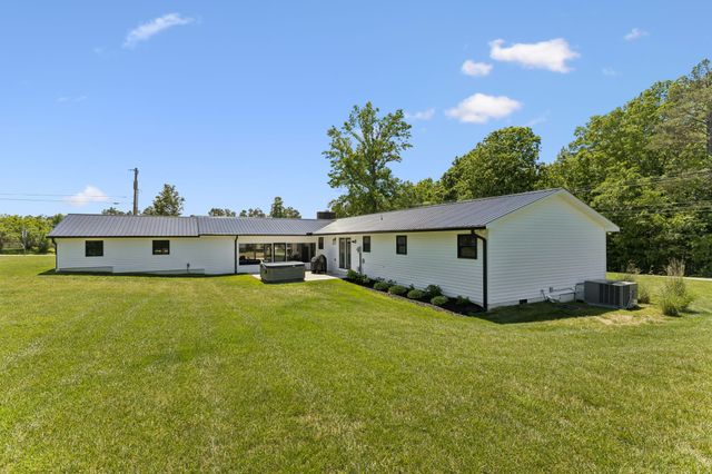 109 Indian Creek Rd, Hohenwald, TN 38462
