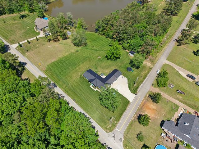 109 Indian Creek Rd, Hohenwald, TN 38462