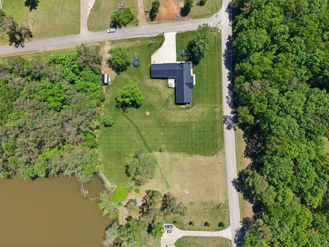 109 Indian Creek Rd, Hohenwald, TN 38462