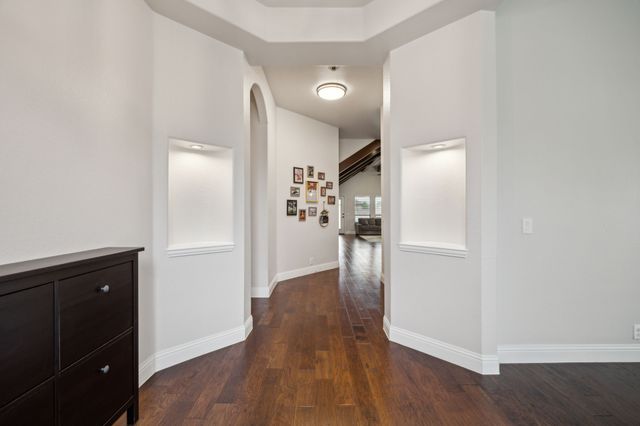 218 Calvert Drive, Midlothian, TX 76065