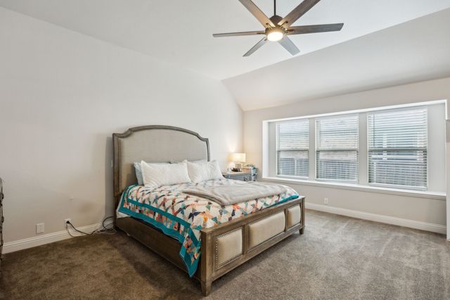 218 Calvert Drive, Midlothian, TX 76065