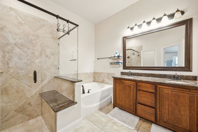 218 Calvert Drive, Midlothian, TX 76065