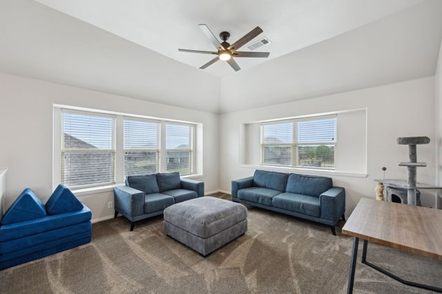 218 Calvert Drive, Midlothian, TX 76065