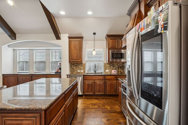 218 Calvert Drive, Midlothian, TX 76065