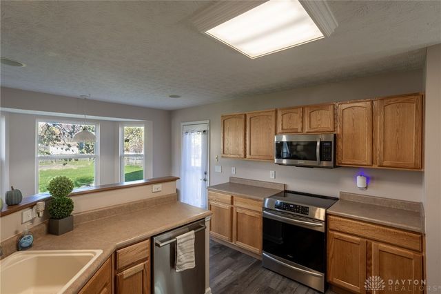 5165 Summerset Drive, Tipp City, OH 45371