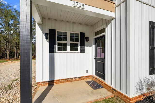 1717 Edwards Road, Woodruff, SC 29388