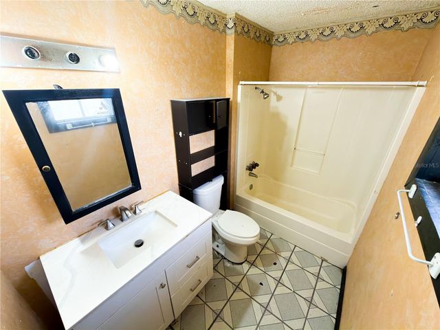 415 3RD STREET W, Zolfo Springs, FL 33890