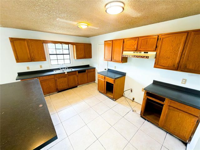415 3RD STREET W, Zolfo Springs, FL 33890