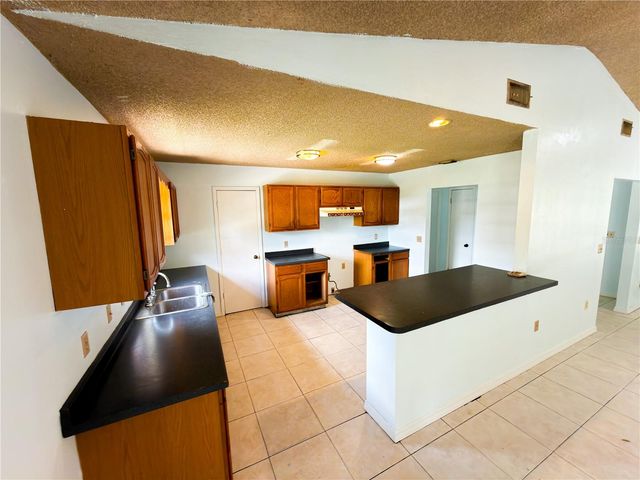 415 3RD STREET W, Zolfo Springs, FL 33890