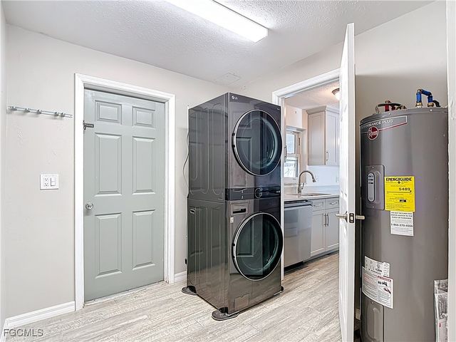 1642 Mansville TER, North Fort Myers, FL 33903