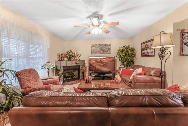 2000 Ridgeview Lane, Seneca, SC 29678