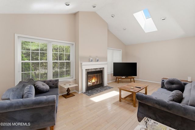 19 Ingram Drive, Monroe, NJ 08831