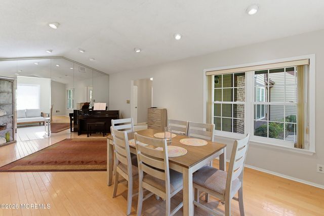 19 Ingram Drive, Monroe, NJ 08831