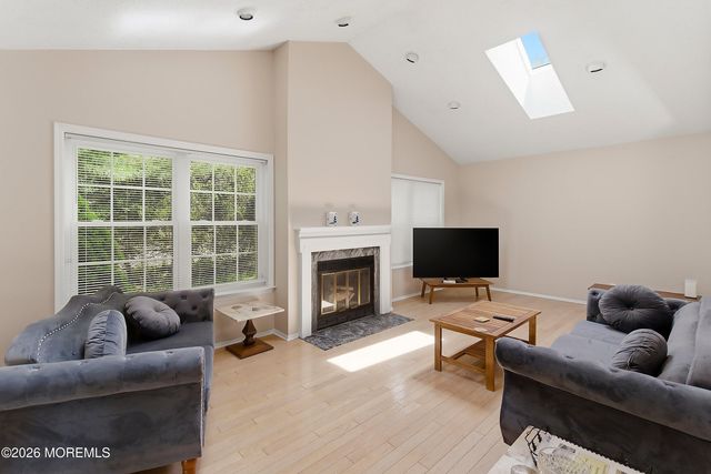 19 Ingram Drive, Monroe, NJ 08831