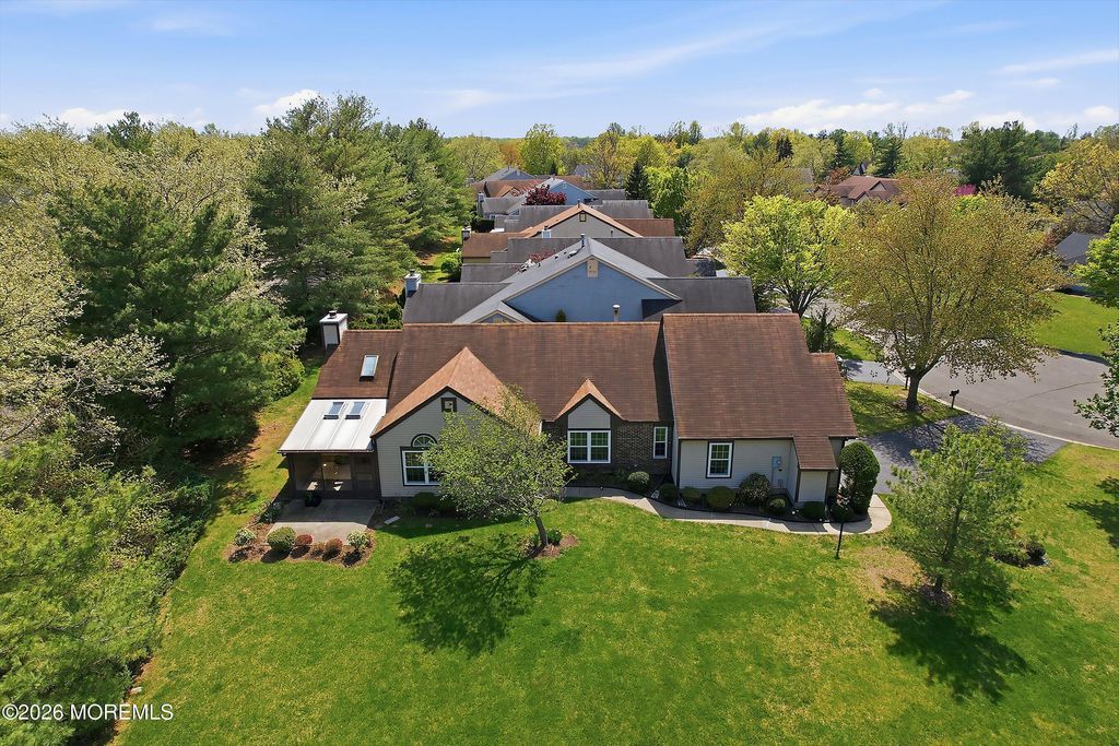 19 Ingram Drive, Monroe, NJ 08831