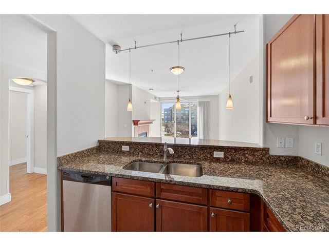 9039 E Panorama Cir C-408, Englewood, CO 80112