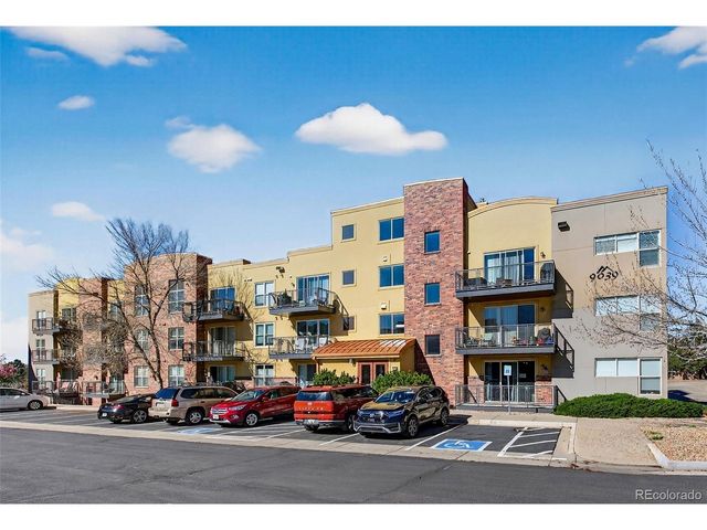 9039 E Panorama Cir C-408, Englewood, CO 80112