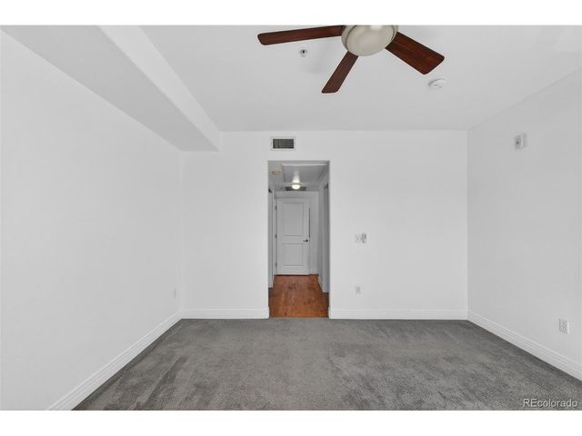 9039 E Panorama Cir C-408, Englewood, CO 80112