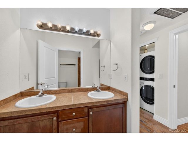 9039 E Panorama Cir C-408, Englewood, CO 80112