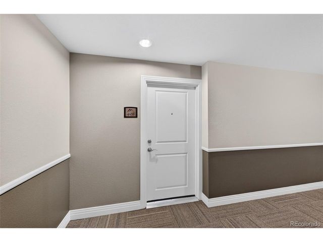 9039 E Panorama Cir C-408, Englewood, CO 80112