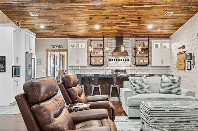 29550 S 4240 Road, Inola, OK 74036