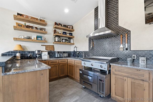 29550 S 4240 Road, Inola, OK 74036