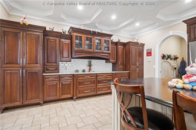 81 New Wine Lane, Charleston, WV 25312