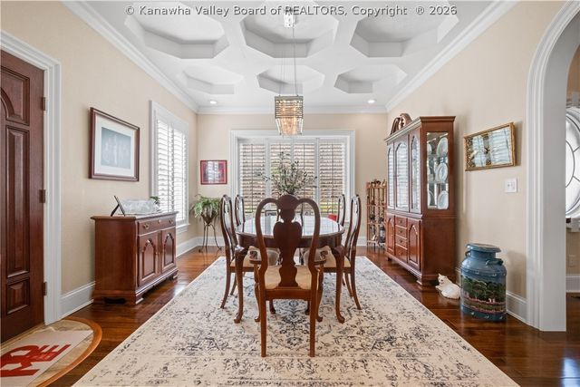 81 New Wine Lane, Charleston, WV 25312