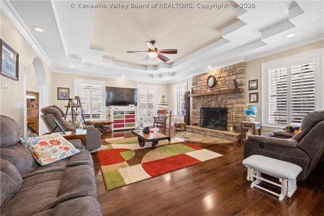 81 New Wine Lane, Charleston, WV 25312