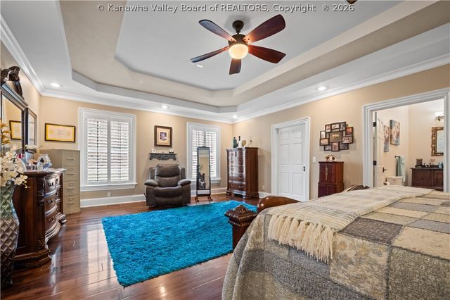 81 New Wine Lane, Charleston, WV 25312