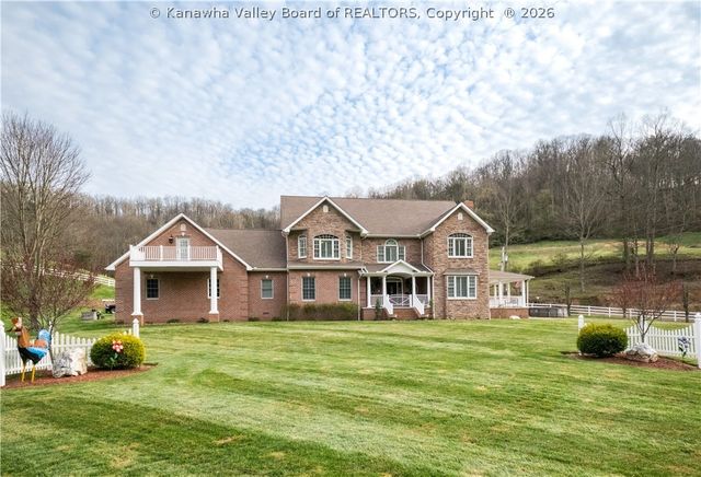 81 New Wine Lane, Charleston, WV 25312