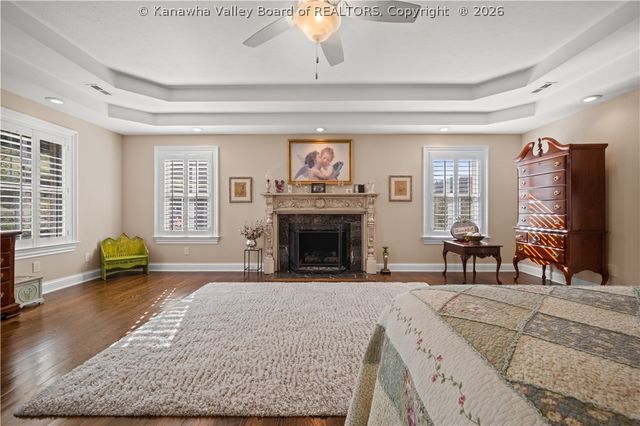 81 New Wine Lane, Charleston, WV 25312